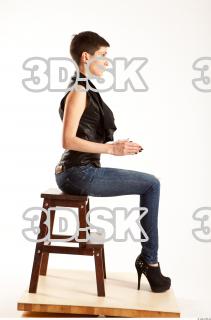 Sitting reference of Henrieta 0014